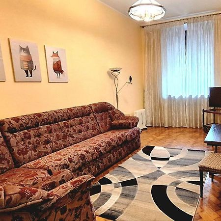 Cozy Apartment On Nezalezhnosti Avenue Carcóvia Exterior foto