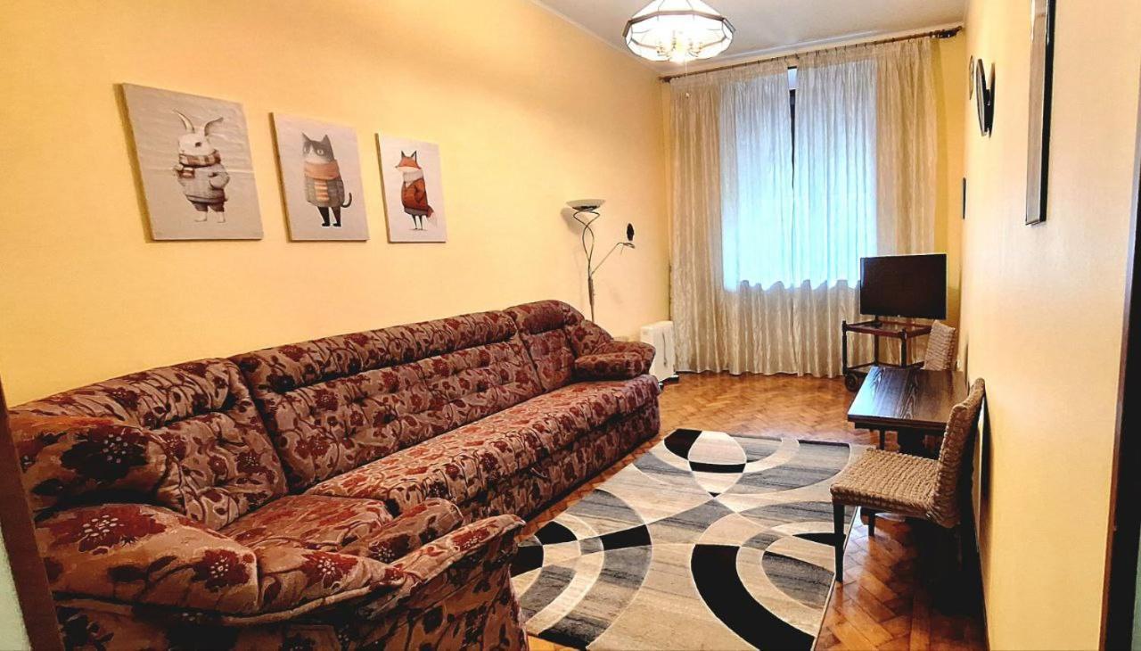 Cozy Apartment On Nezalezhnosti Avenue Carcóvia Exterior foto